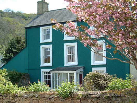 Looking for a large luxury holiday cottage to let, click the mouse now!